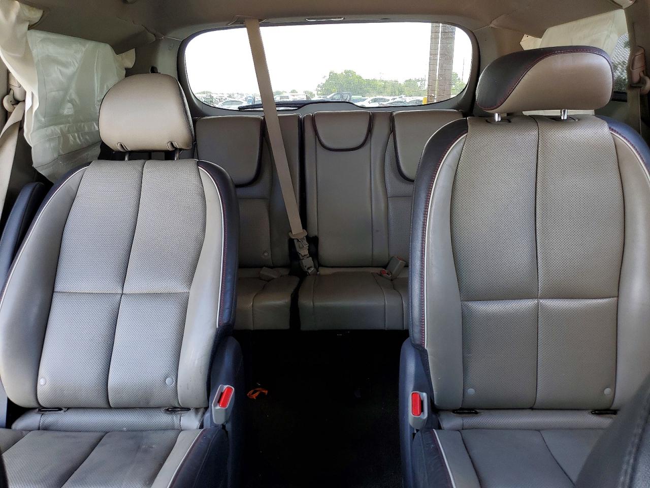 KIA SEDONA 2017 — 11