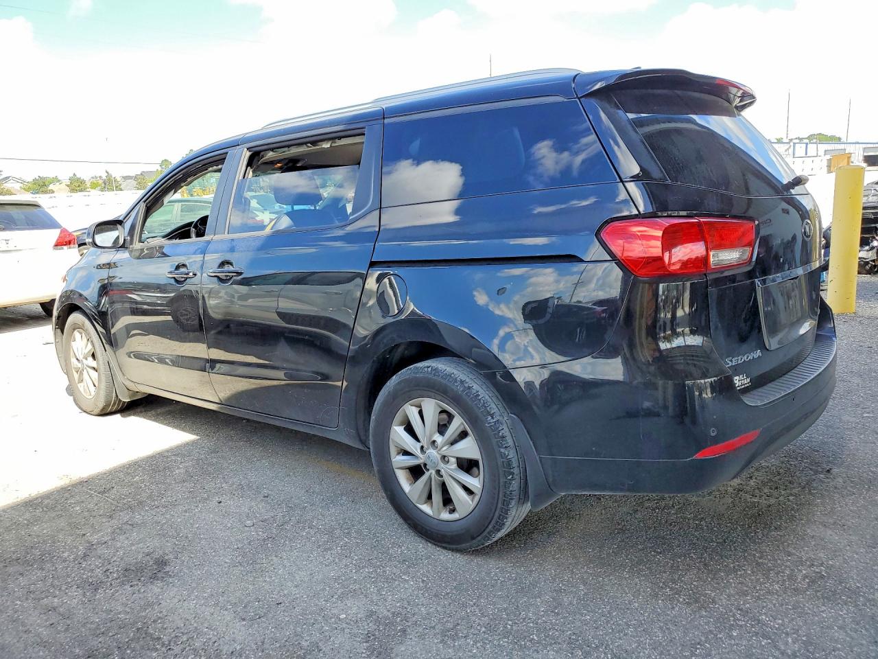 KIA SEDONA 2017 — 3