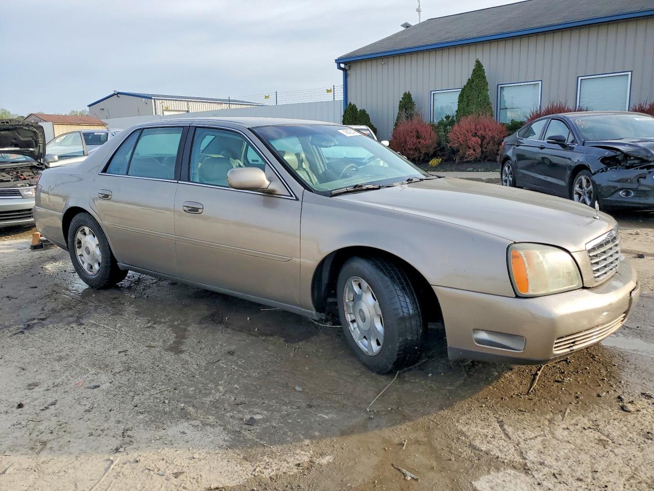 CADILLAC DEVILLE 2002 — 5