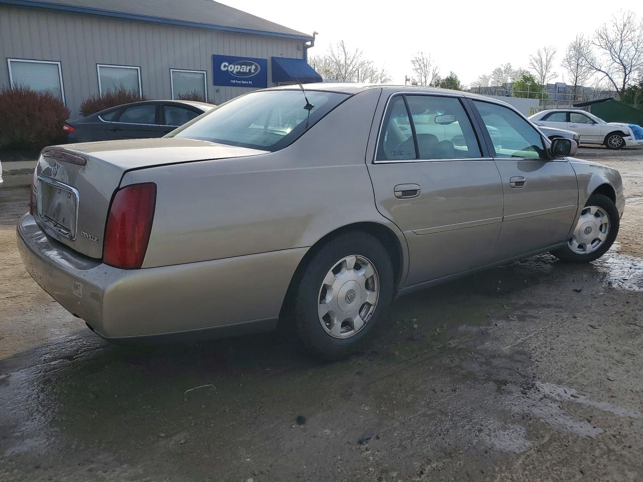 CADILLAC DEVILLE 2002 — 4