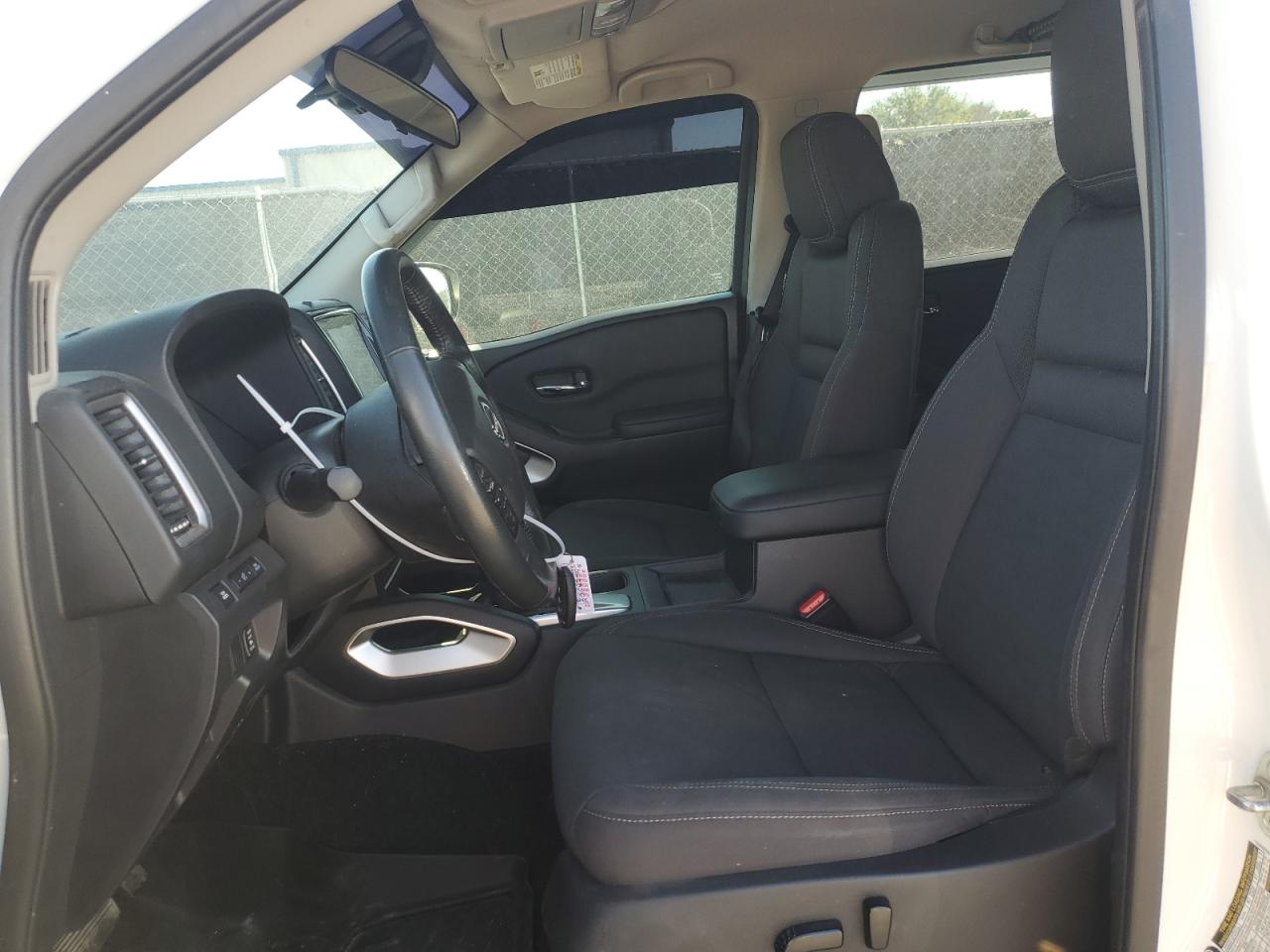 NISSAN FRONTIER 2022 — 8