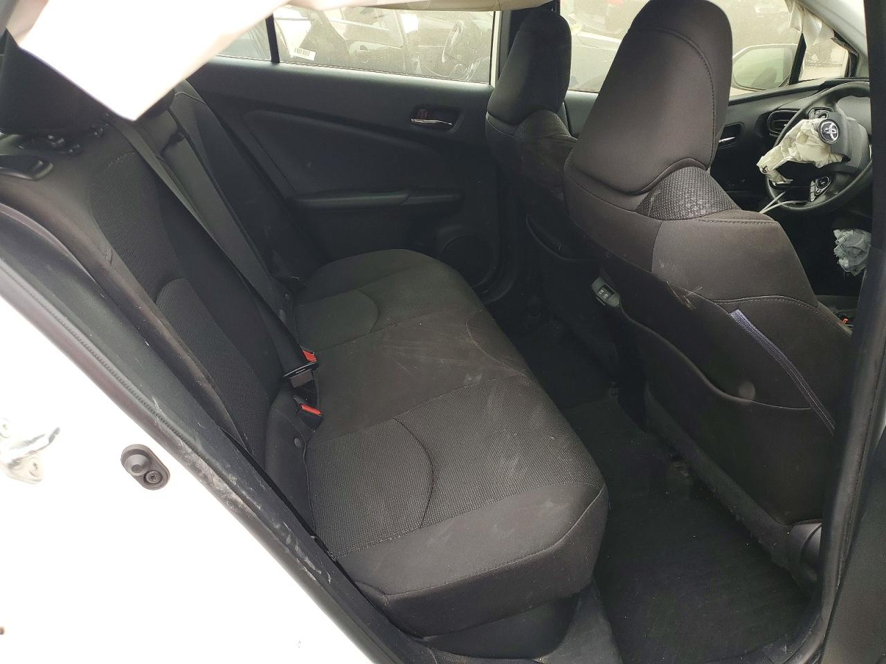 TOYOTA PRIUS 2019 — 11