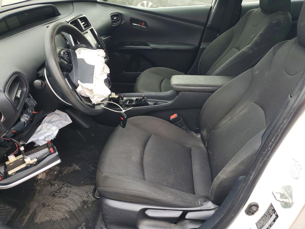 TOYOTA PRIUS 2019 — 8