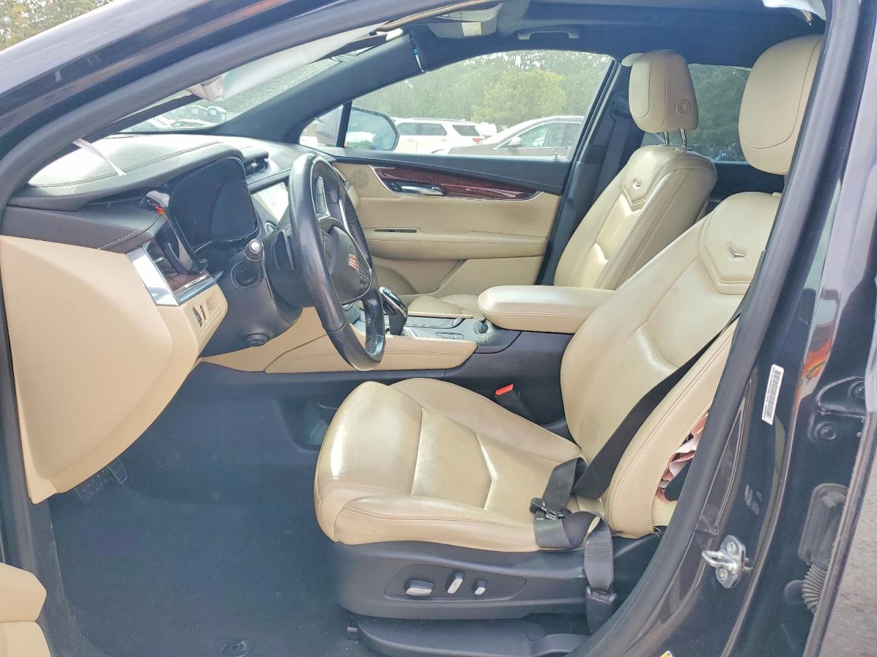 CADILLAC XT5 2019 — 8