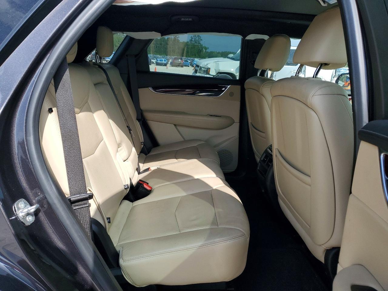 CADILLAC XT5 2019 — 12