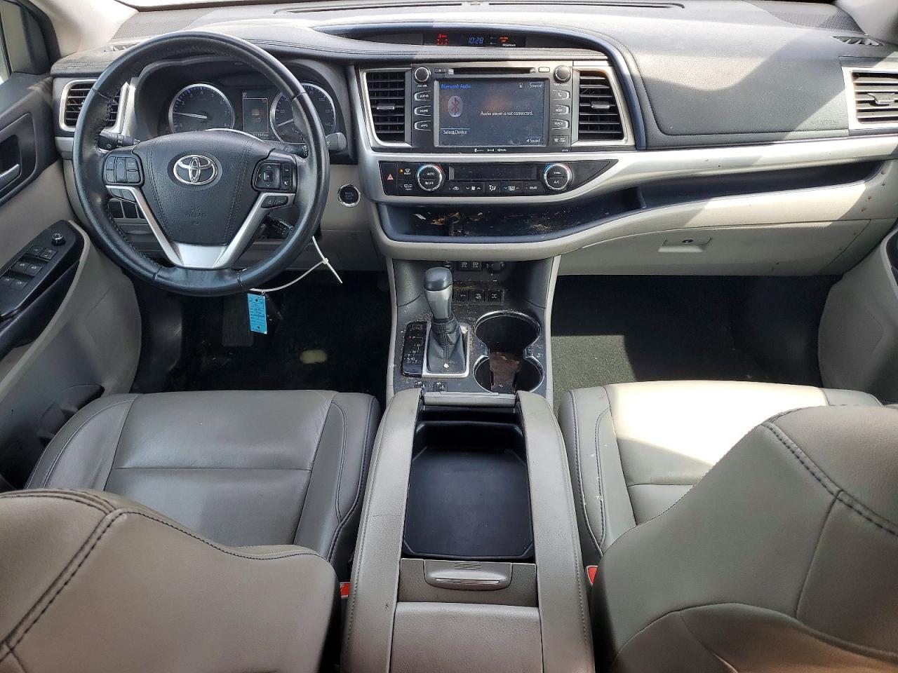 TOYOTA HIGHLANDER 2018 — 9