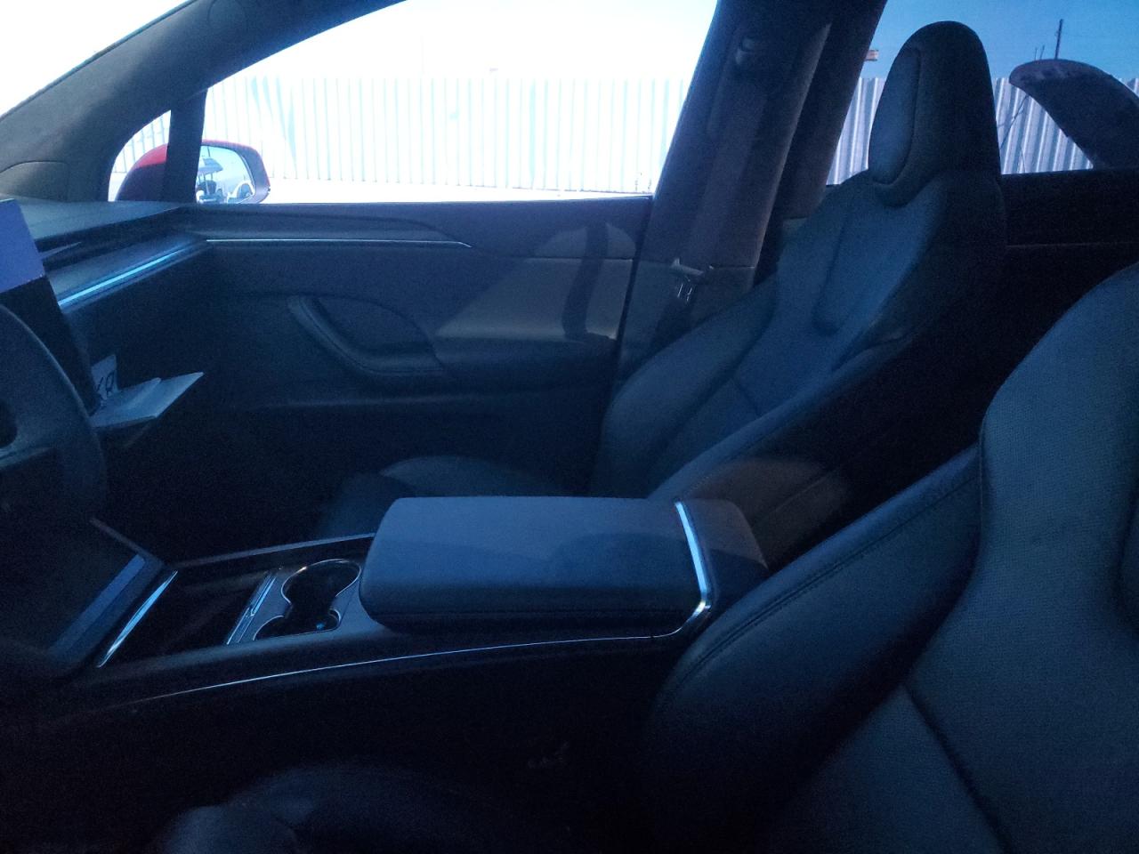 TESLA MODEL X 2022 — 8