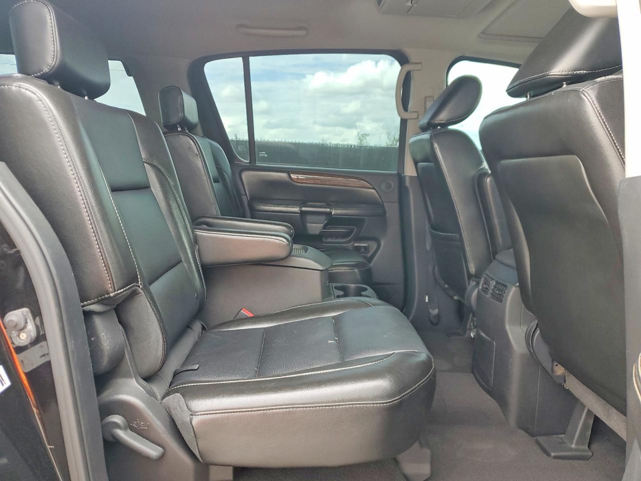 NISSAN ARMADA 2011 — 12