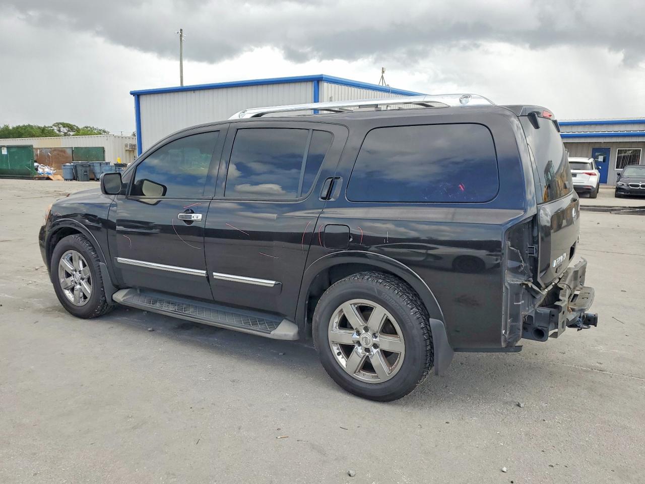 NISSAN ARMADA 2011 — 3