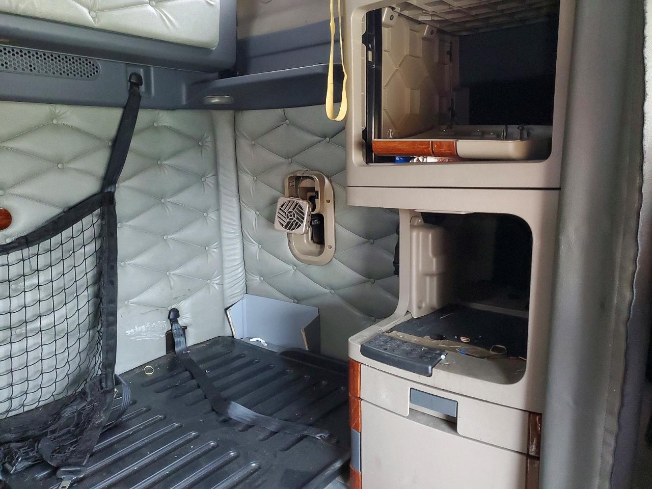 FREIGHTLINER CASCADIA 2012 — 7