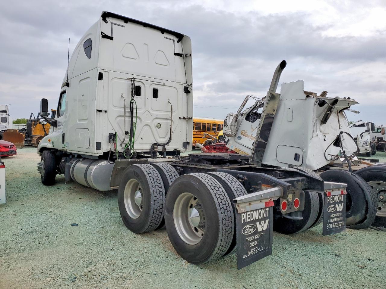 FREIGHTLINER CASCADIA 2012 — 4