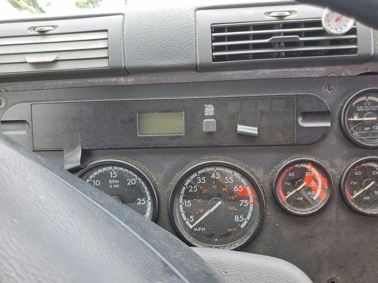 FREIGHTLINER CASCADIA 2012 — 9