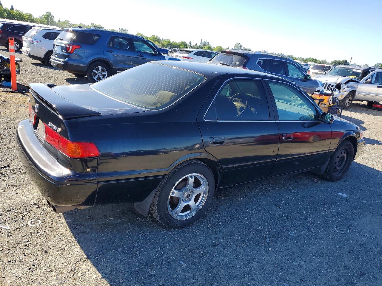 TOYOTA CAMRY 2000 — 4