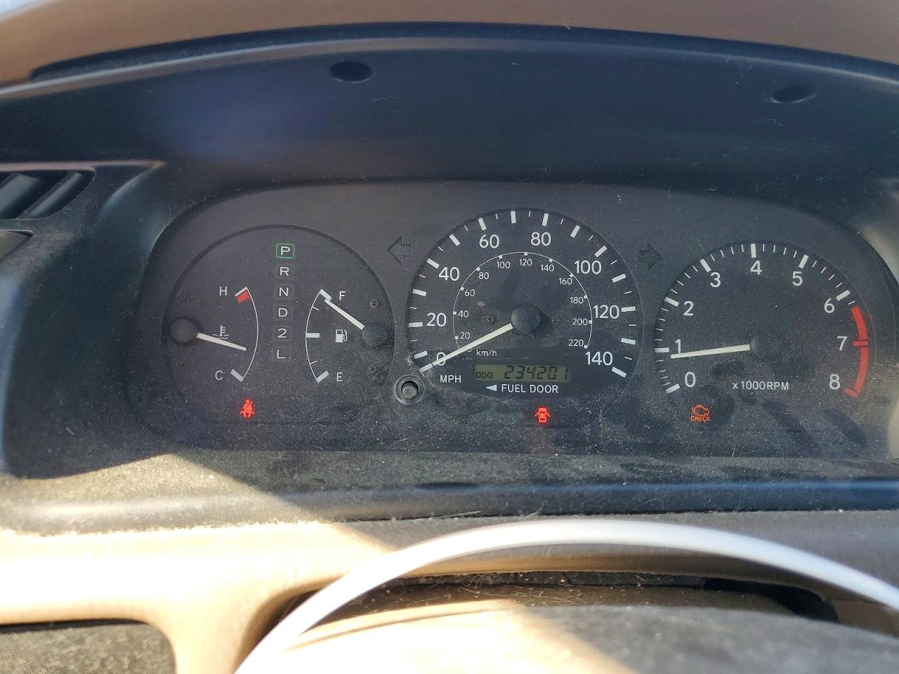 TOYOTA CAMRY 2000 — 10