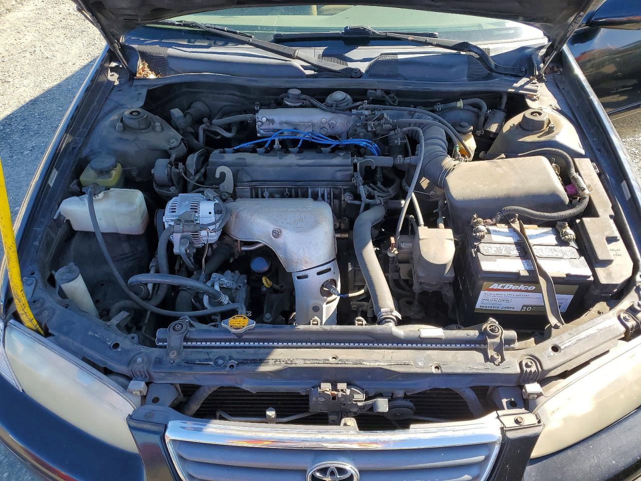 TOYOTA CAMRY 2000 — 12