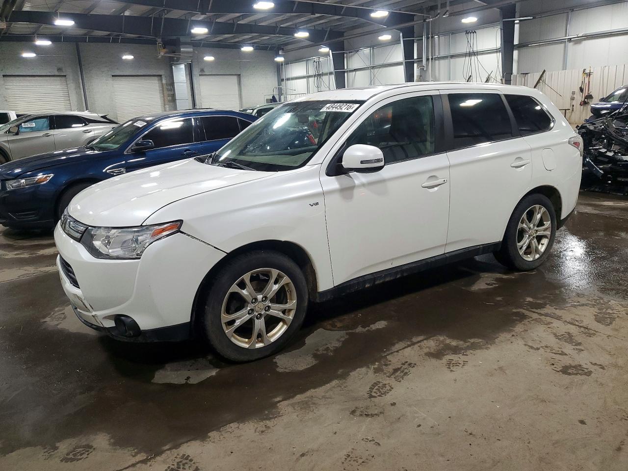MITSUBISHI OUTLANDER 2014 — 2