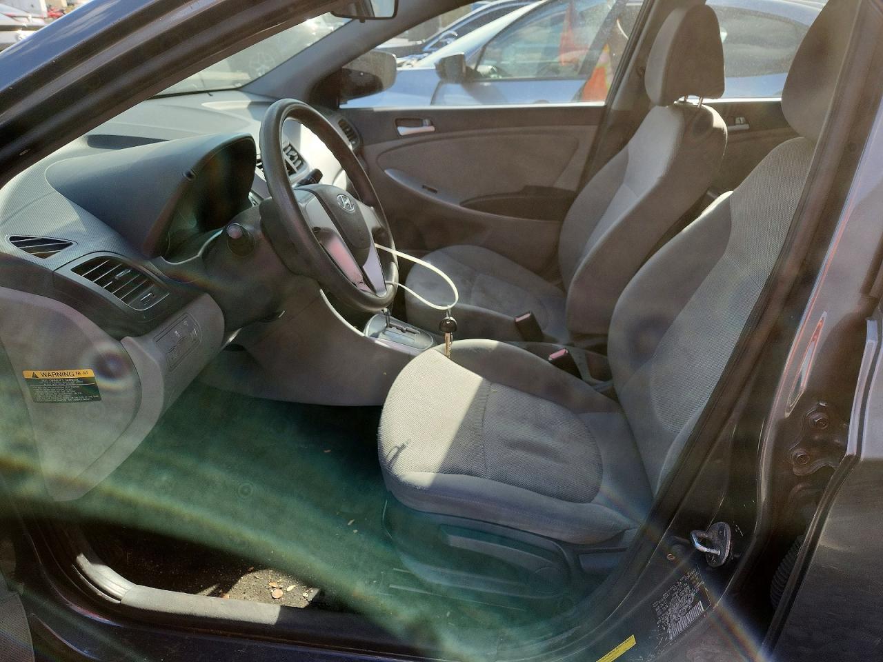 HYUNDAI ACCENT 2012 — 8
