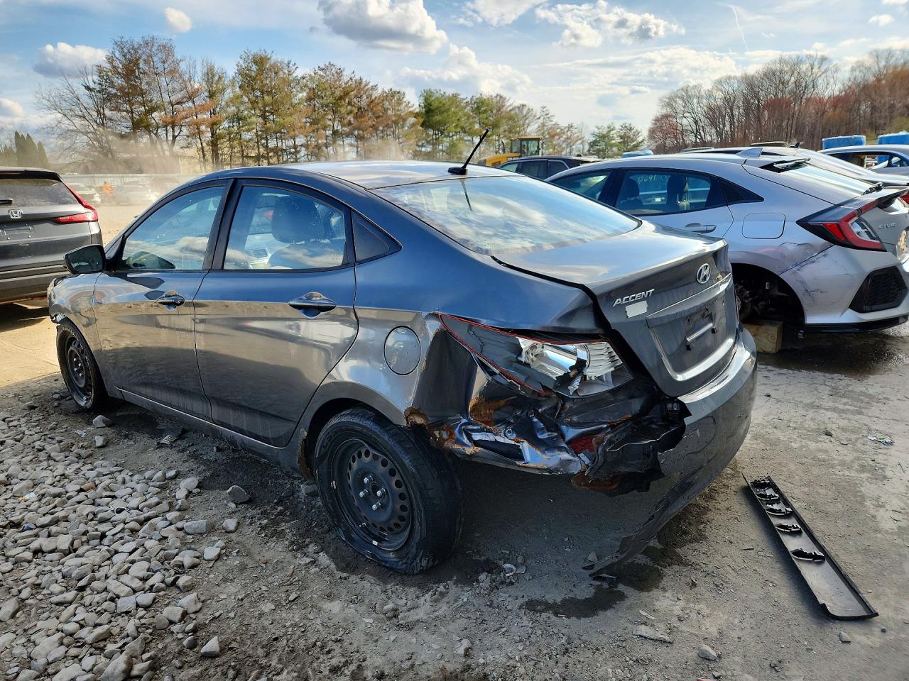 HYUNDAI ACCENT 2012 — 3