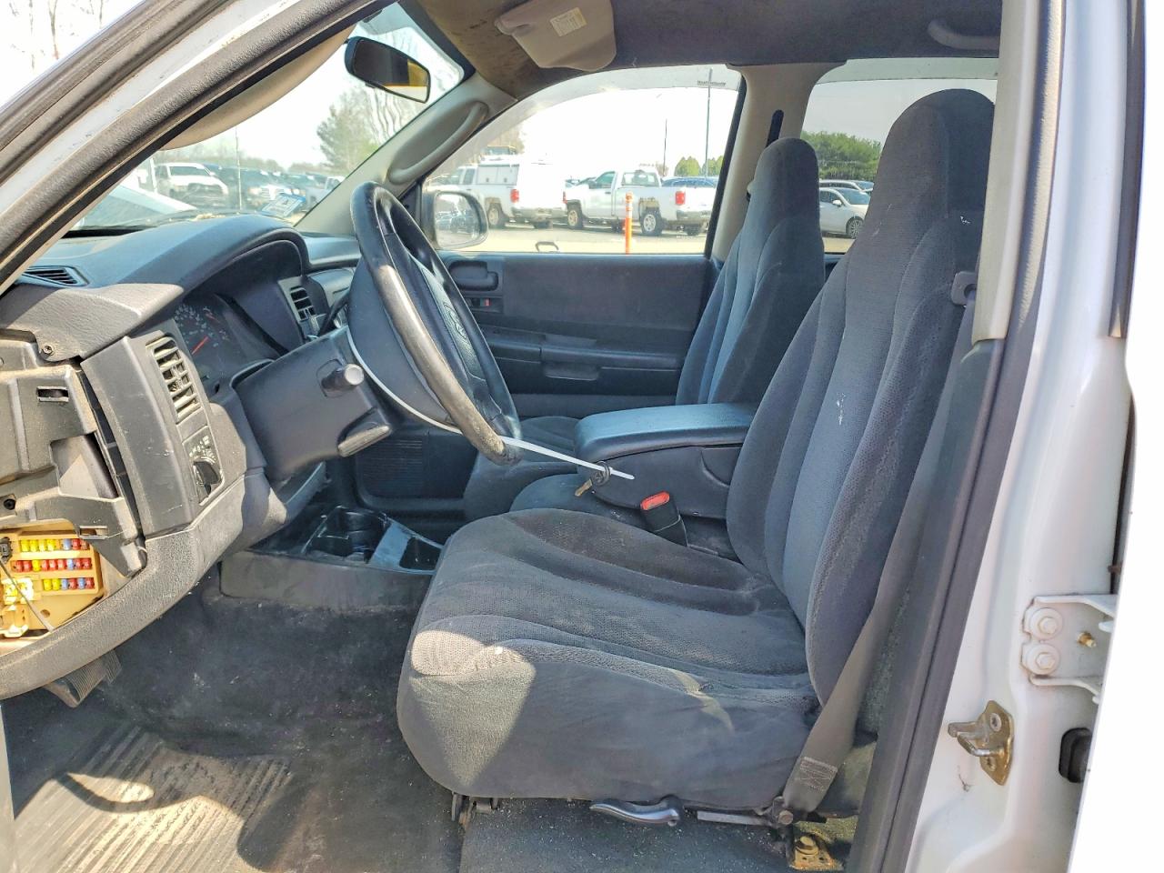 DODGE DAKOTA 2004 — 8