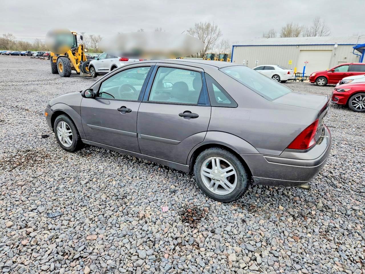 FORD FOCUS 2002 — 3