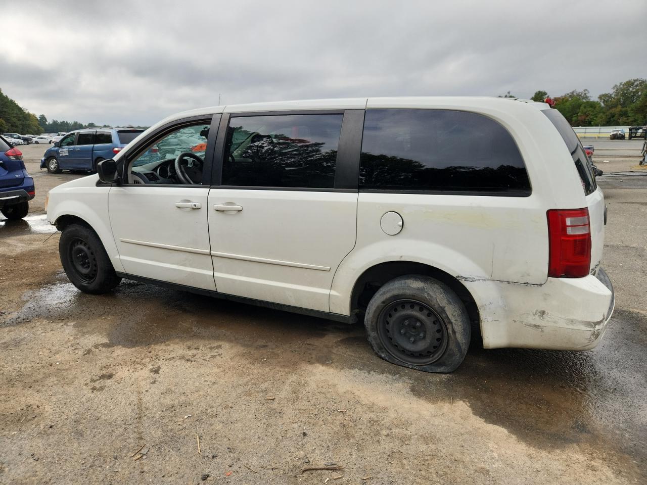 DODGE GRAND CARAVAN 2010 — 3