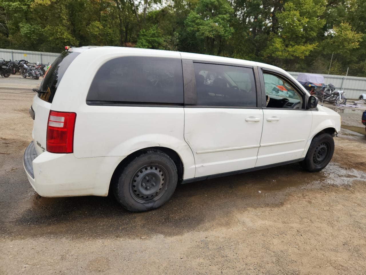 DODGE GRAND CARAVAN 2010 — 4
