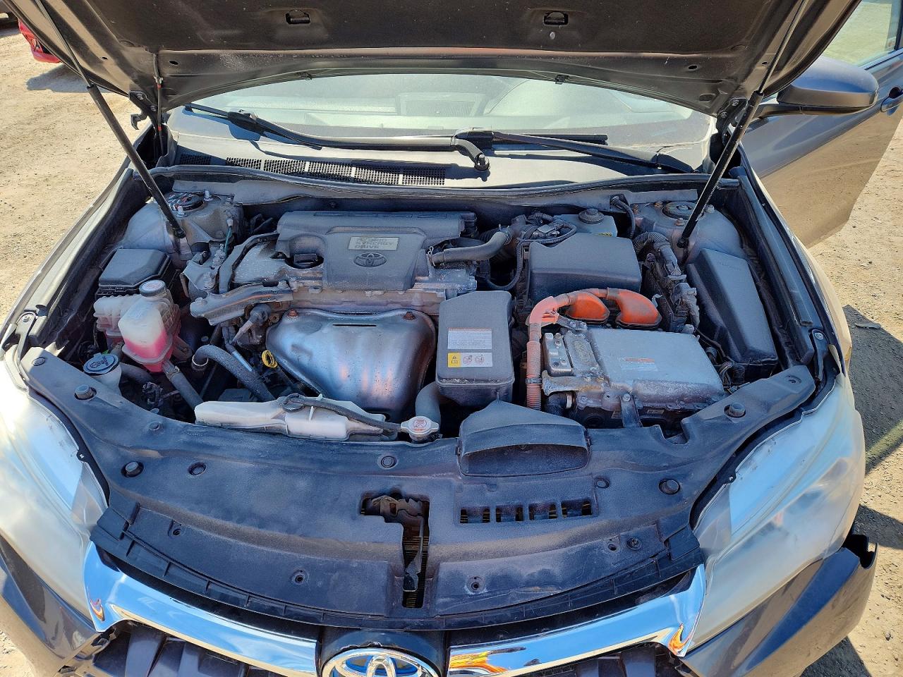 TOYOTA CAMRY HYBRID 2017 — 12