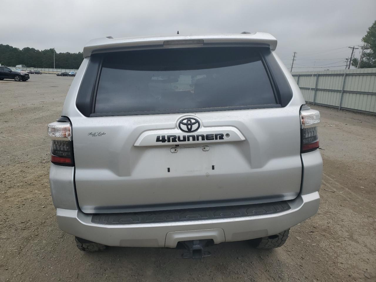 TOYOTA 4RUNNER 2017 — 7