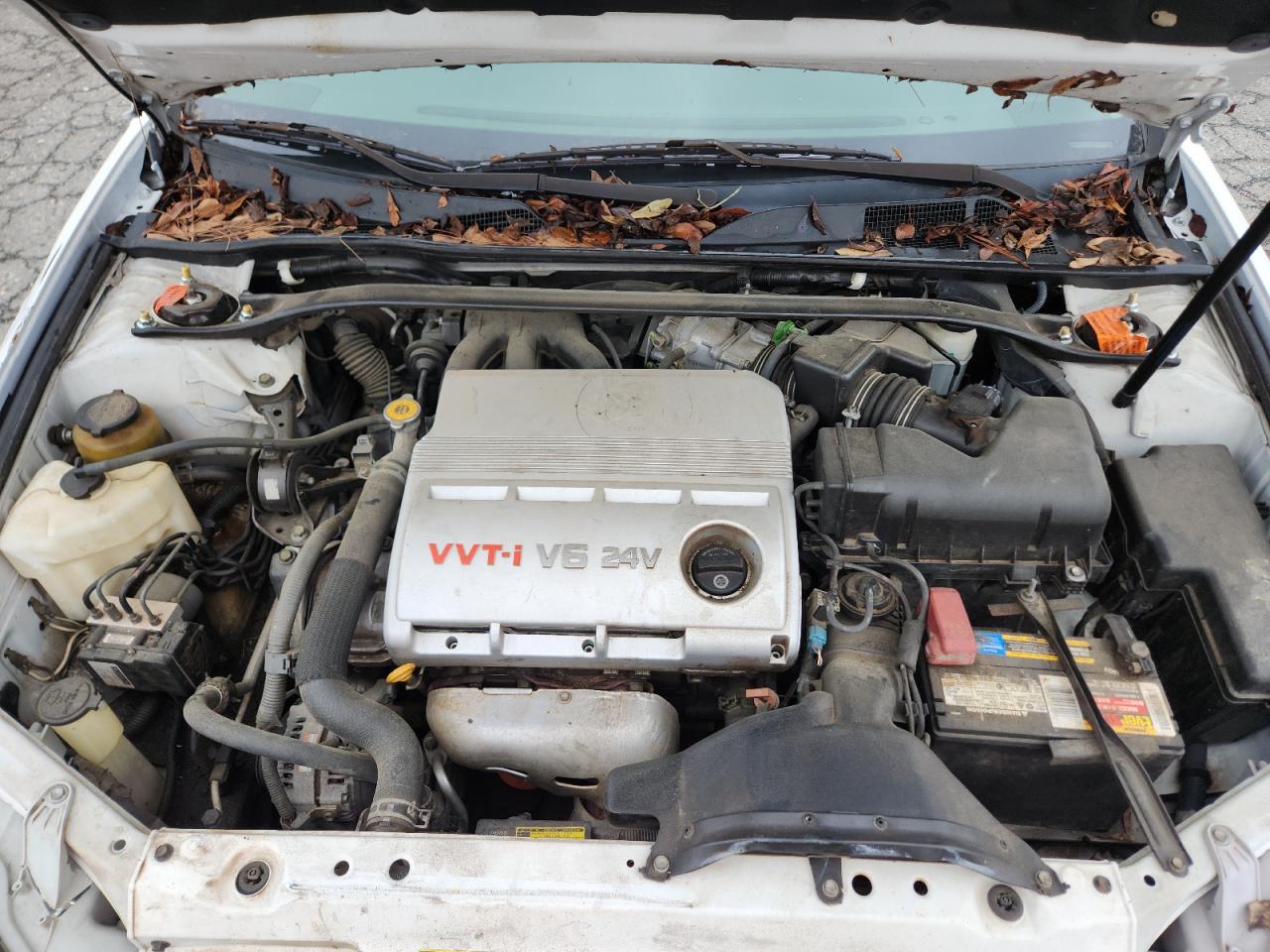 TOYOTA CAMRY 2005 — 12