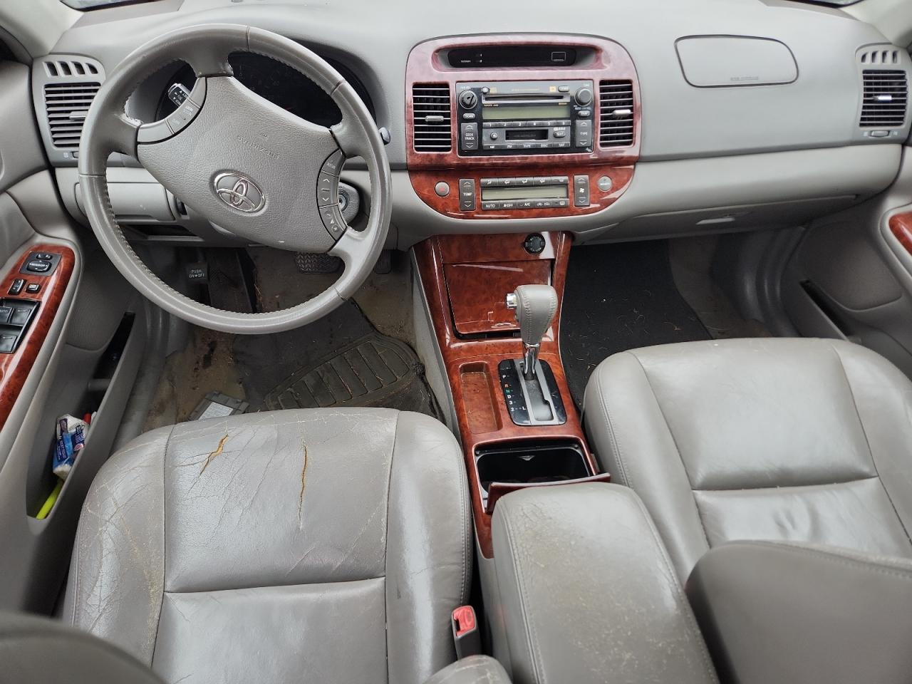 TOYOTA CAMRY 2005 — 9