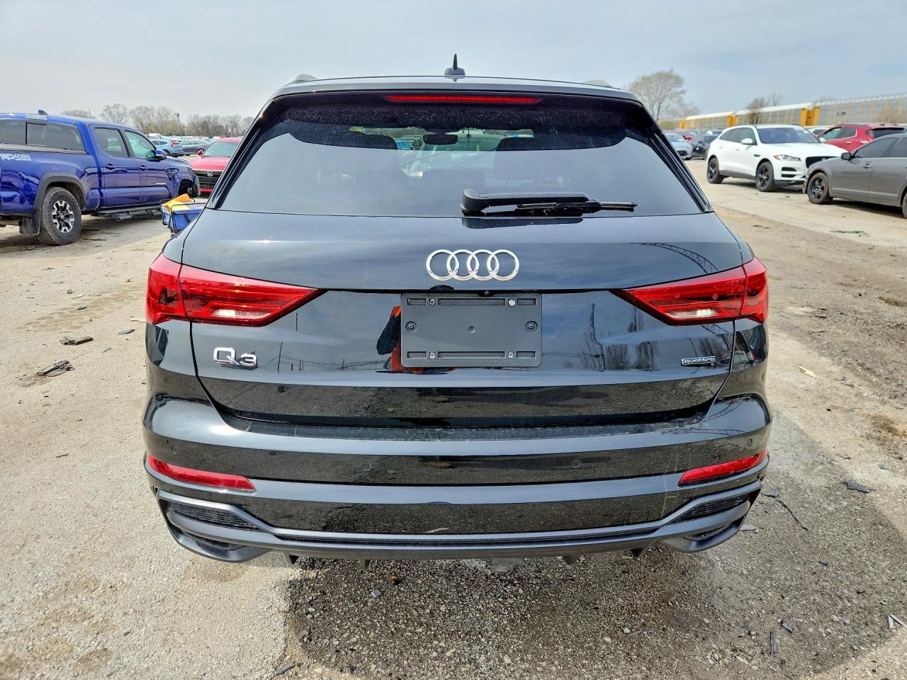 AUDI Q3 2021 — 7
