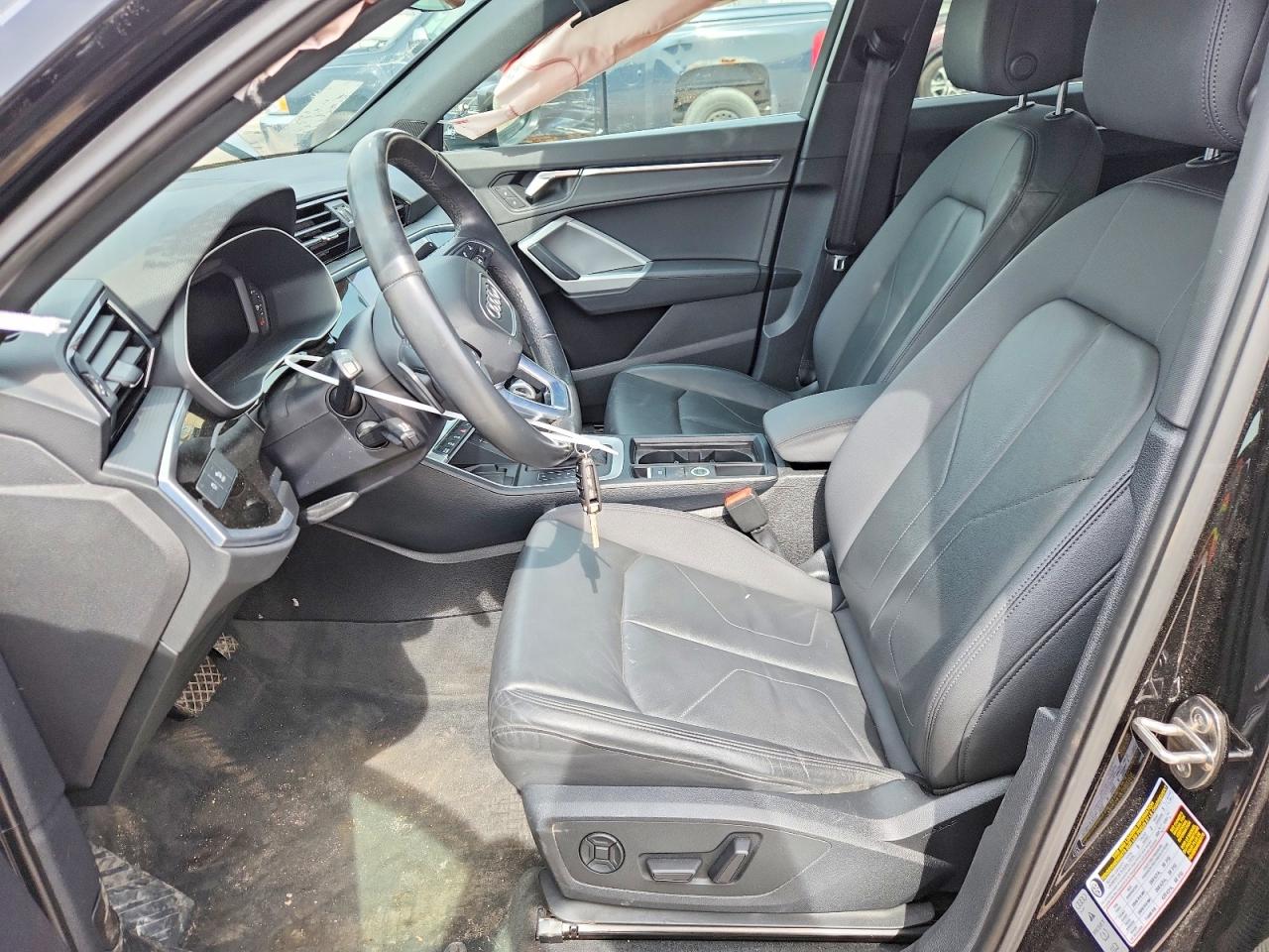 AUDI Q3 2021 — 8