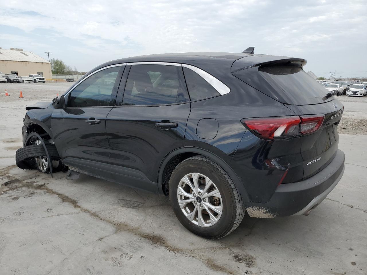 FORD ESCAPE 2023 — 3