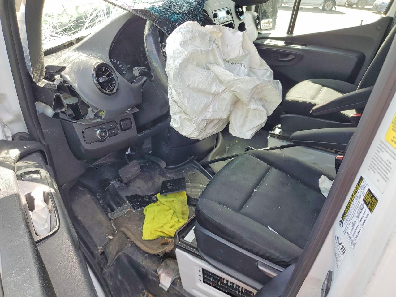 FREIGHTLINER SPRINTER 2019 — 9