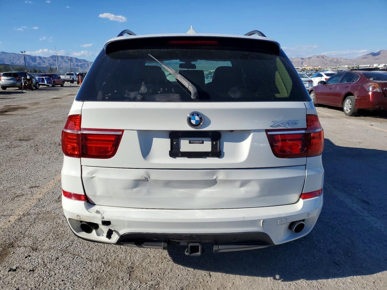 BMW X5 2012 — 7