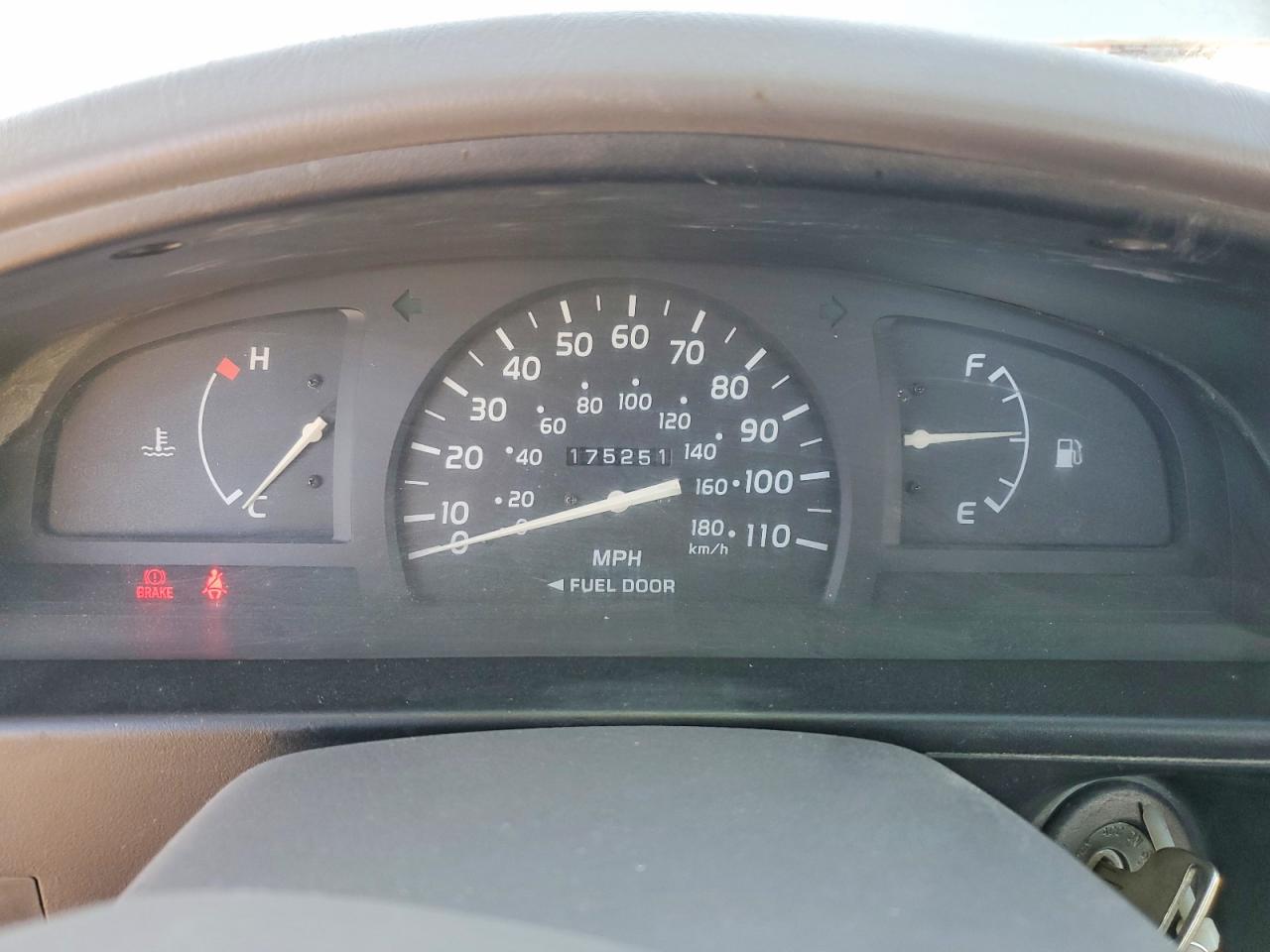 TOYOTA TACOMA 2003 — 10