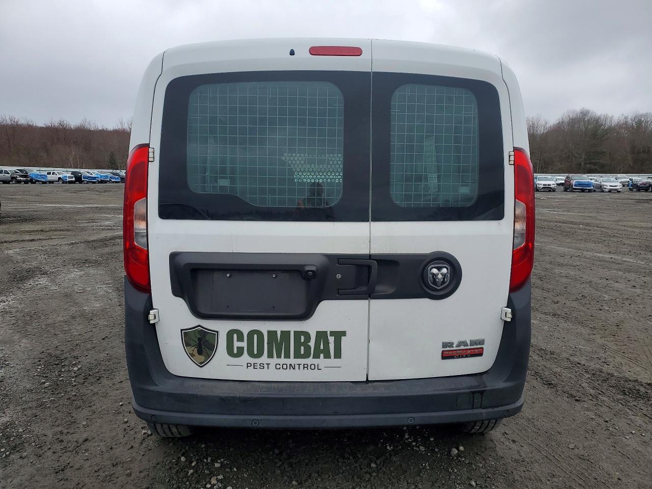RAM PROMASTER CITY 2016 — 7