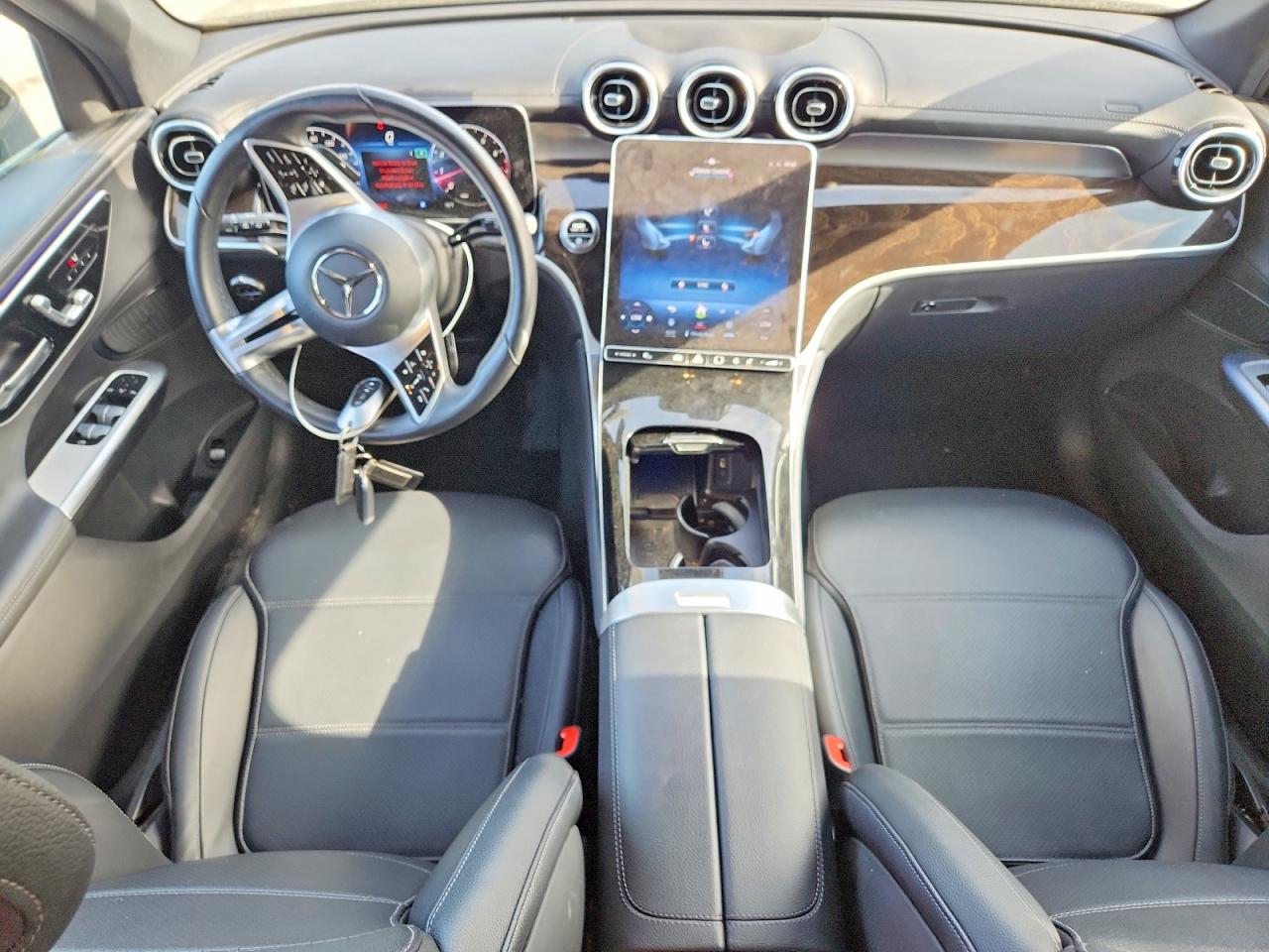 MERCEDES-BENZ GLC 2023 — 9