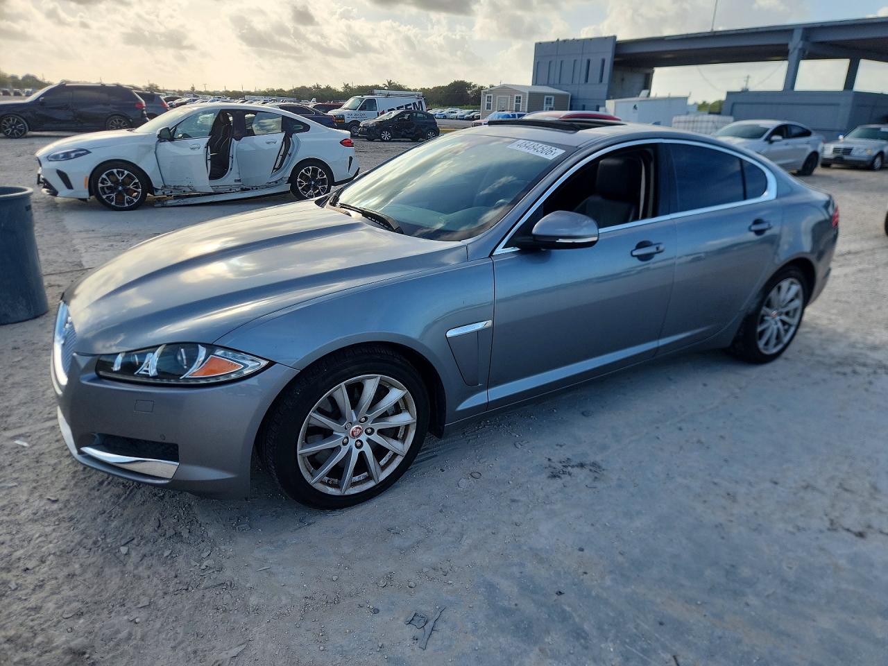 JAGUAR XF 2015 — 2