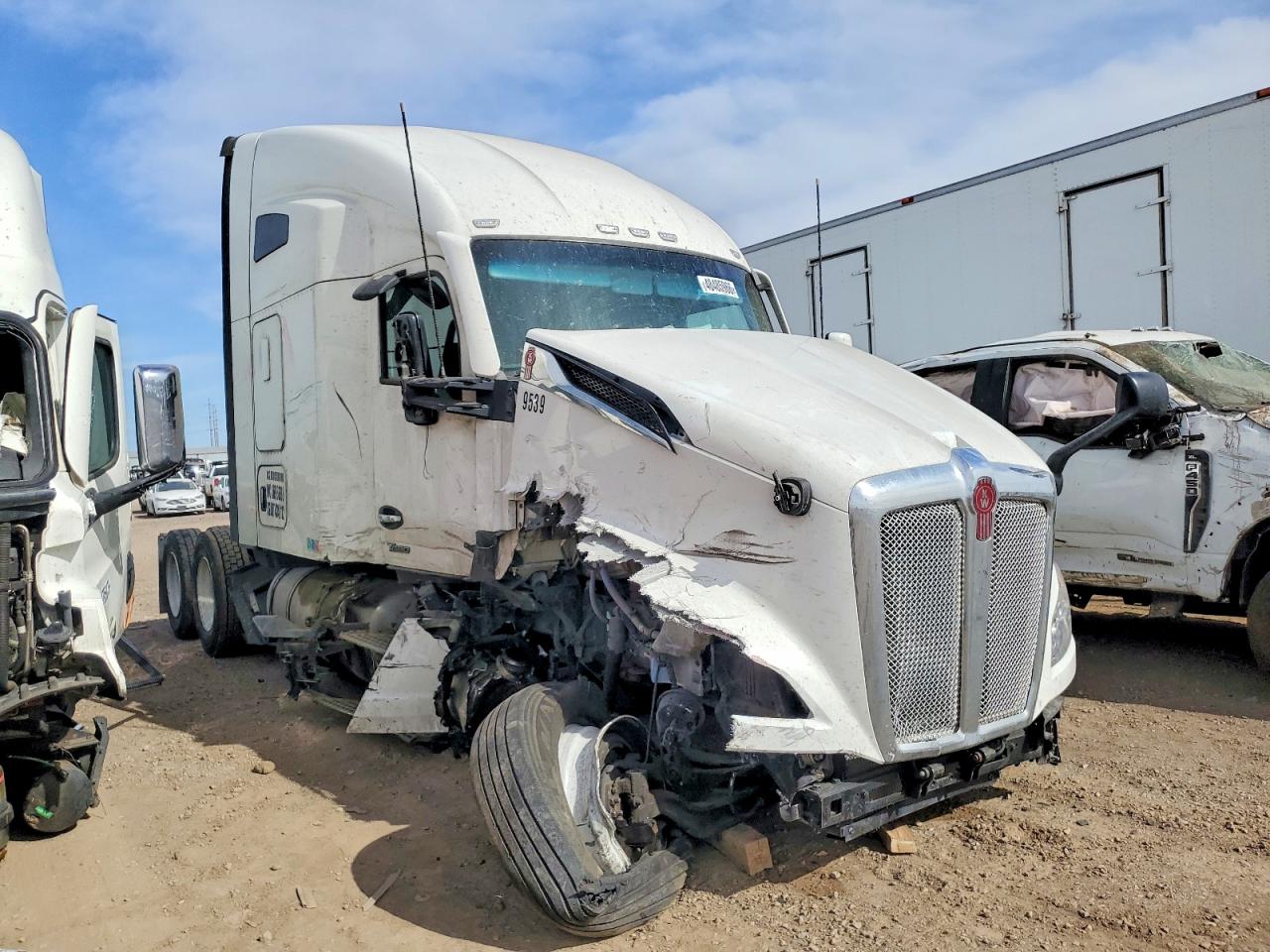 2025 KENWORTH T680