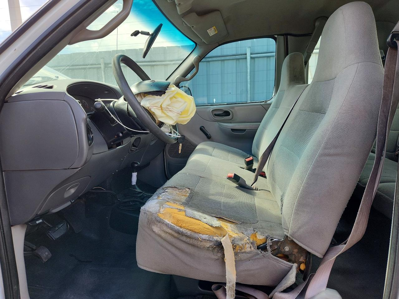 FORD F150 2001 — 8