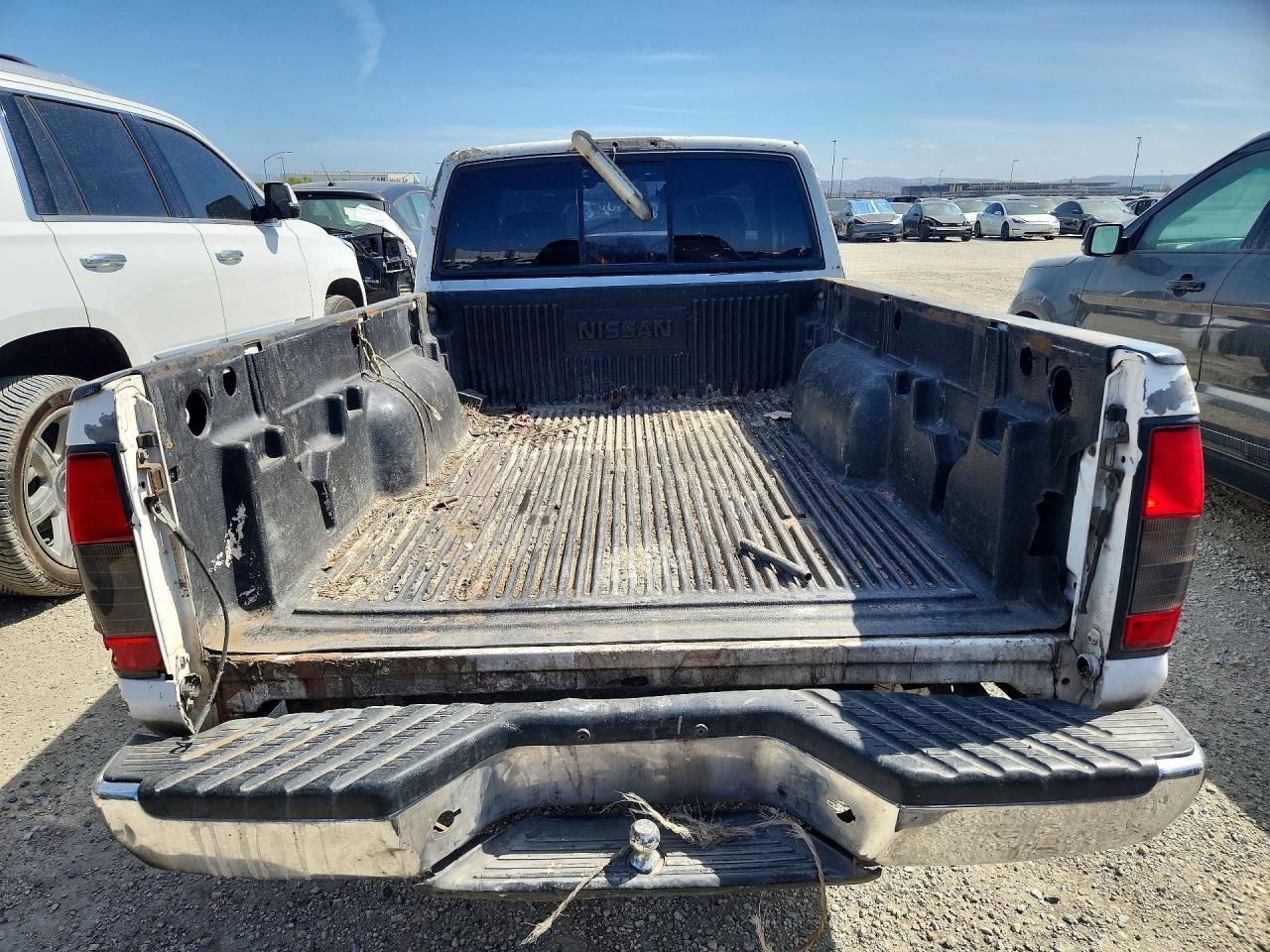 NISSAN FRONTIER 2001 — 7