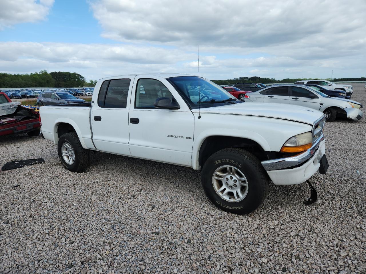 DODGE DAKOTA 2001 — 5