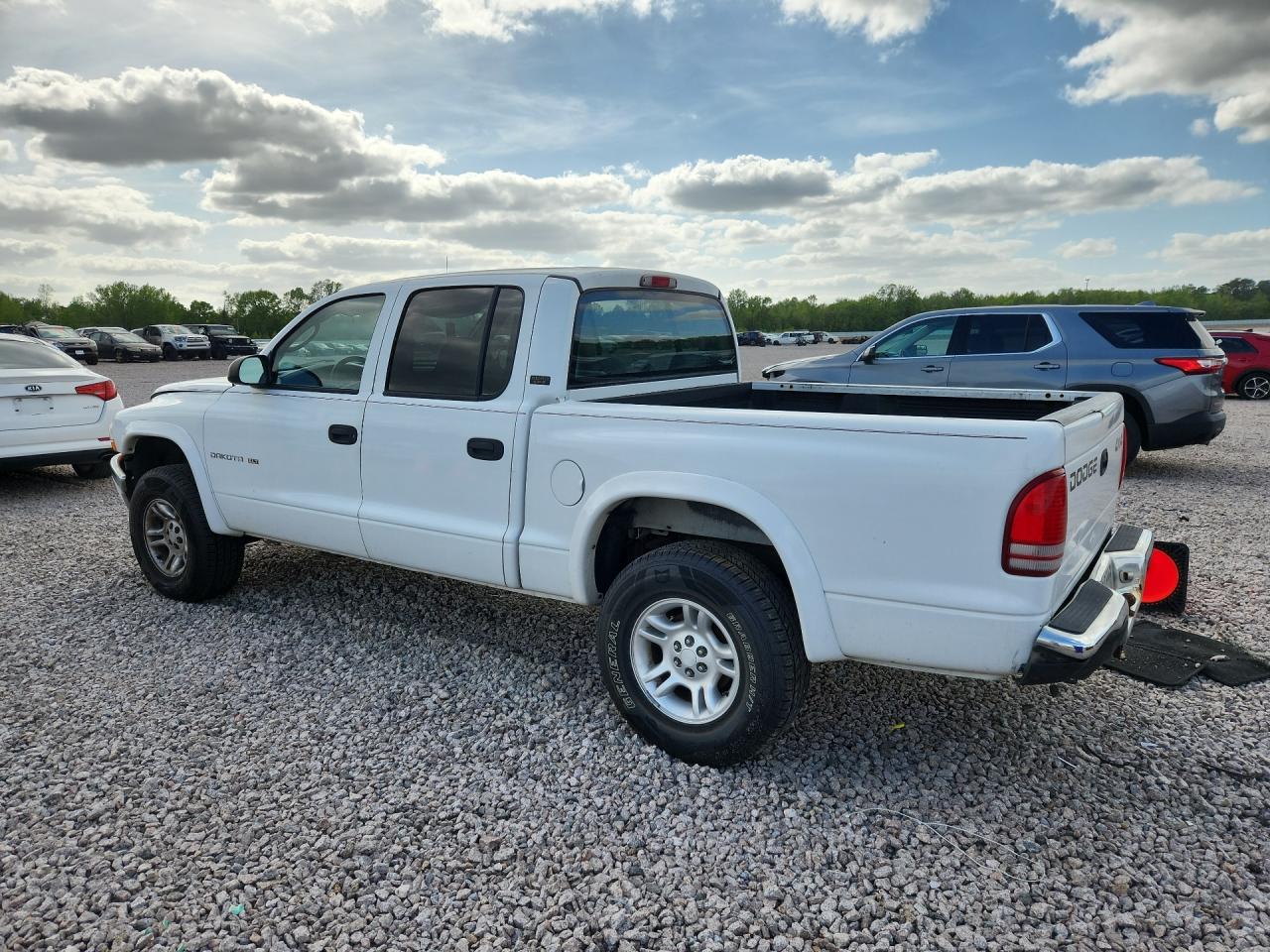 DODGE DAKOTA 2001 — 3