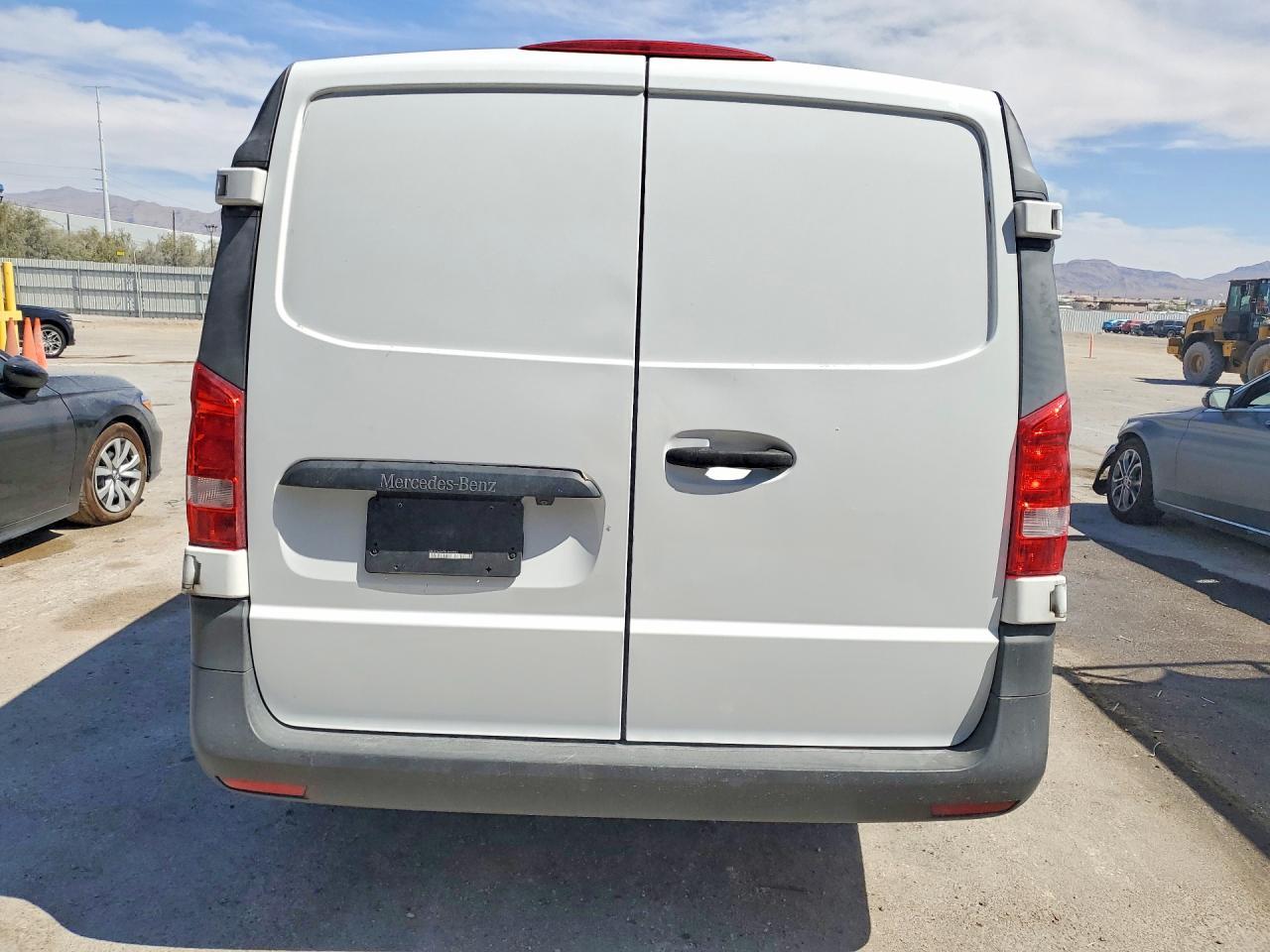MERCEDES BENZ METRIS 2020 — 7