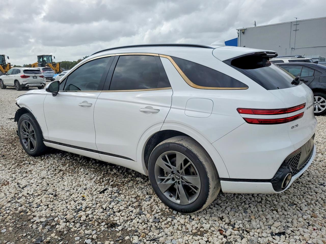 GENESIS GV70 2022 — 3