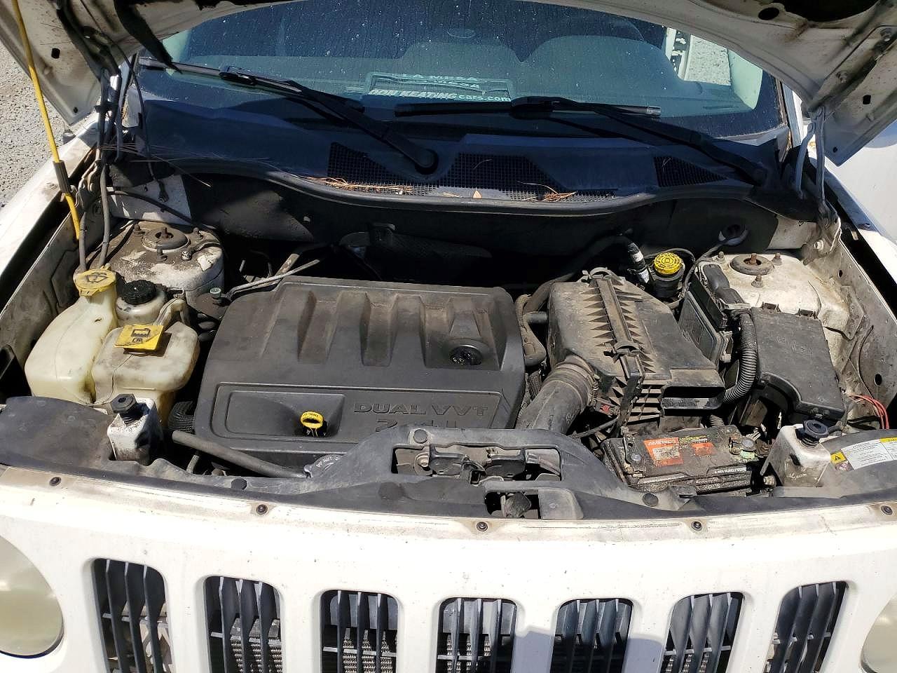 JEEP PATRIOT 2010 — 13