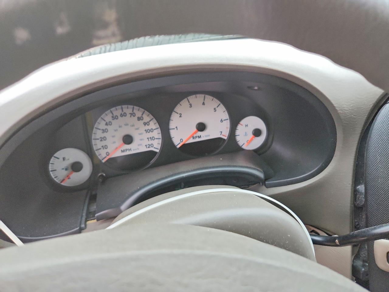 DODGE GRAND CARAVAN 2005 — 10
