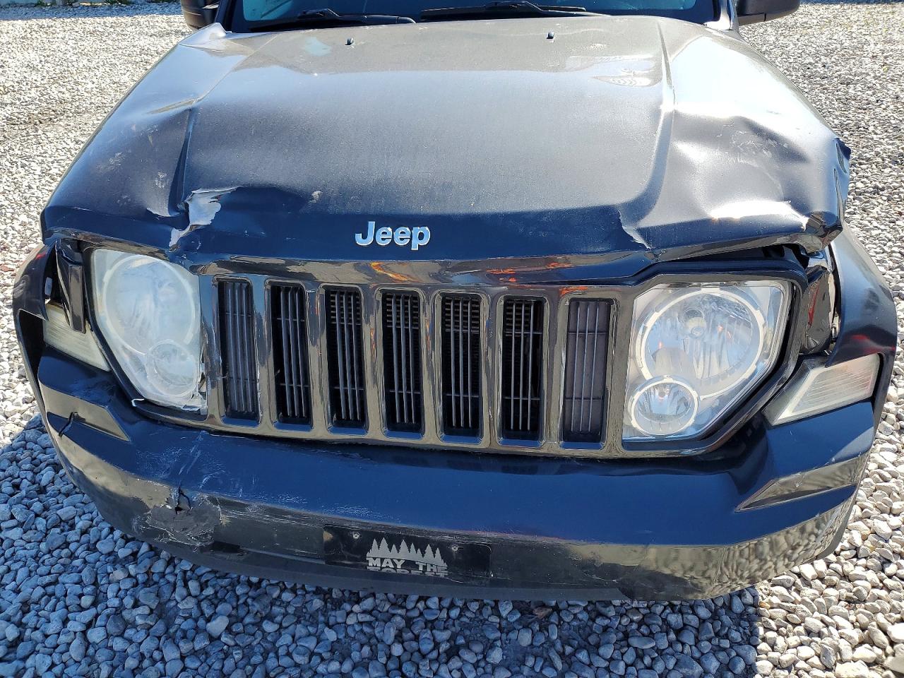 JEEP LIBERTY 2010 — 13
