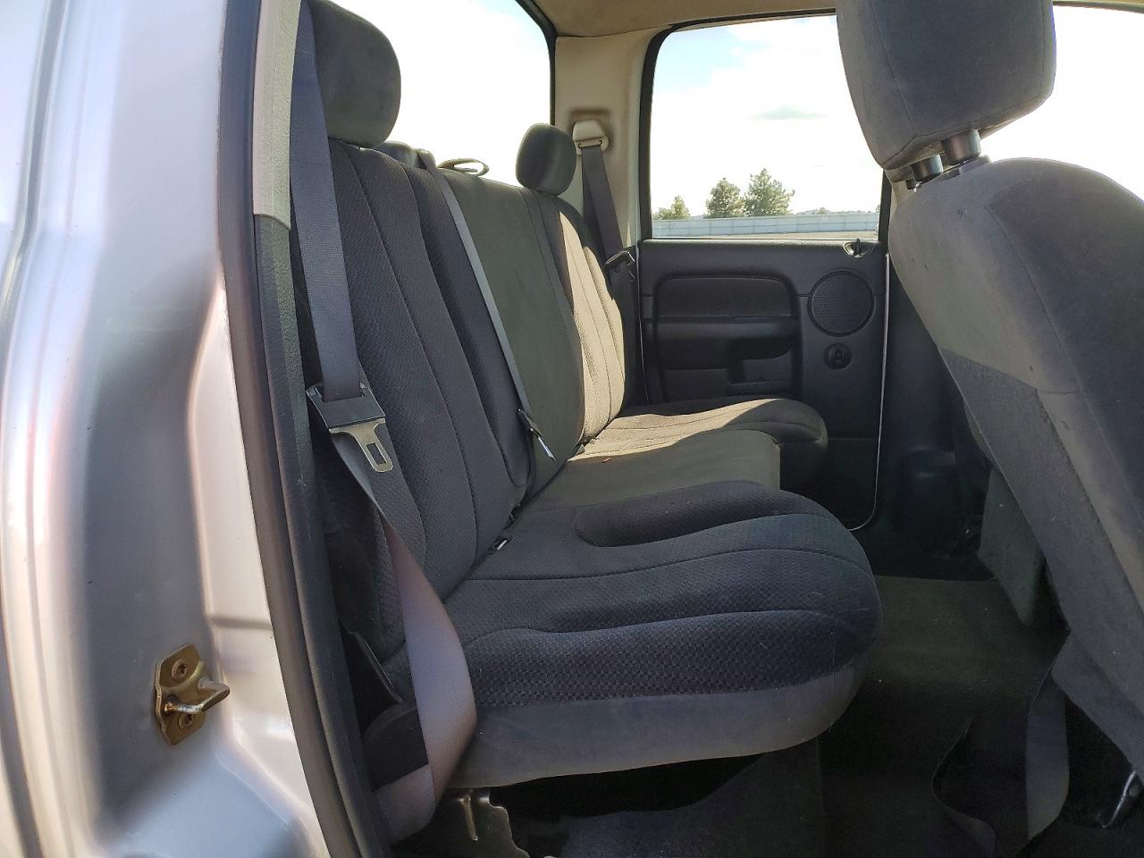 DODGE RAM 1500 2005 — 11